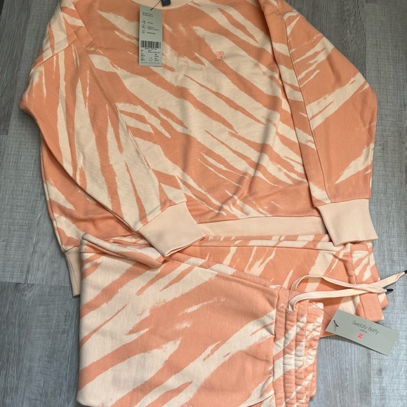 Sweaty Betty Tangerine Track Suit Size Medium Pants And Sweatshirt Set - Picture 6 of 9